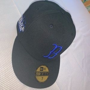 Boston Red Sox Exclusive Hat 🫐